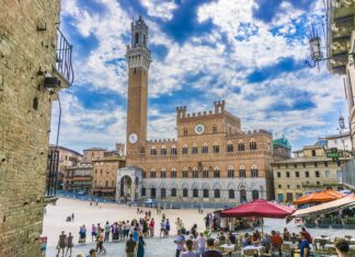 Universita Italiana per Stranieri. Italian Langauge Course in Italy. Summer Course. $625 Tution. The Italian University for Foreigners Siena Italy